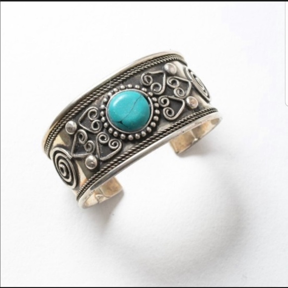 honeyb_pm Jewelry - Vintage Southwestern Turquoise Cuff Bracelet